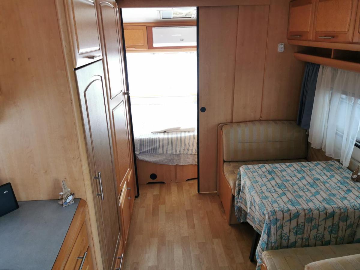 Sea Caravan/Camper On The Beach 키텐 외부 사진