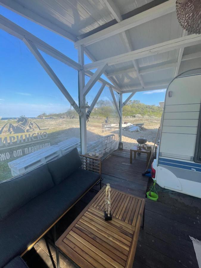 Sea Caravan/Camper On The Beach 키텐 외부 사진