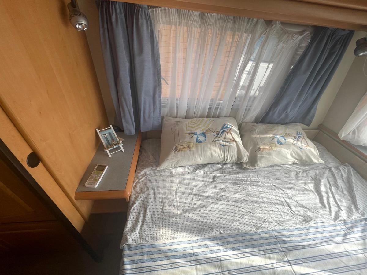 Sea Caravan/Camper On The Beach 키텐 외부 사진
